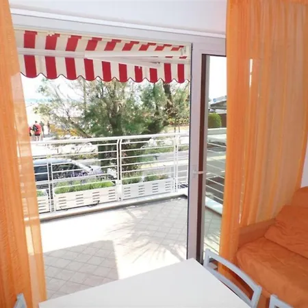 Beachfront With Stunning Ocean Views Apartman *