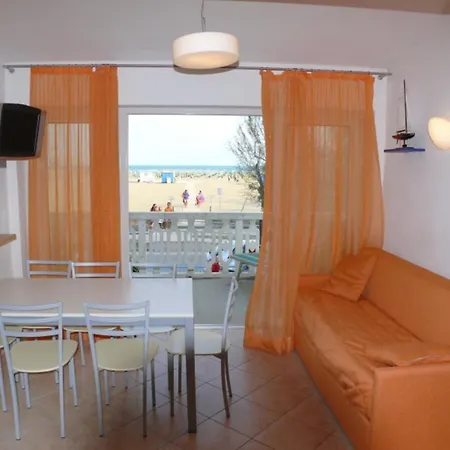 Beachfront With Stunning Ocean Views Apartment *