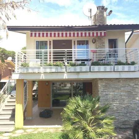 Beachfront With Stunning Ocean Views Bibione
